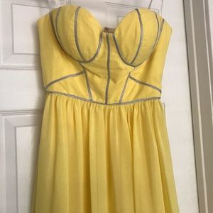 YELLOW GOWN